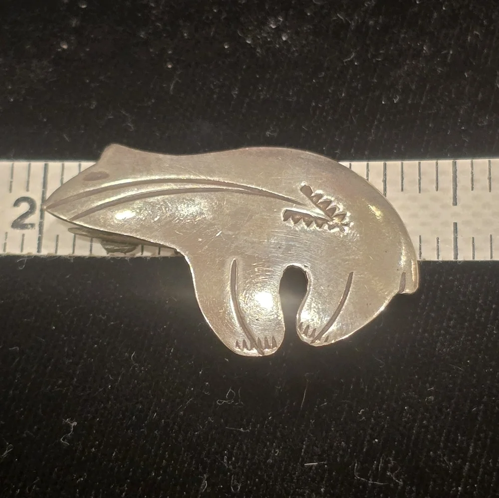 Navajo Medicine Bear Fetish with Heart Arrow Sterling